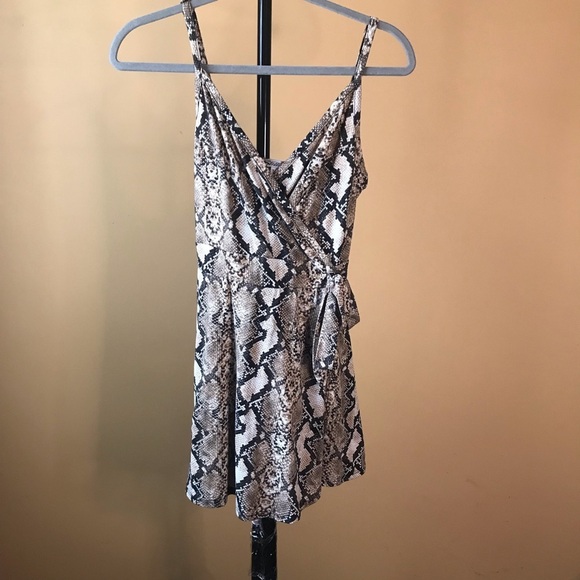 Snake-print romper - Picture 1 of 7